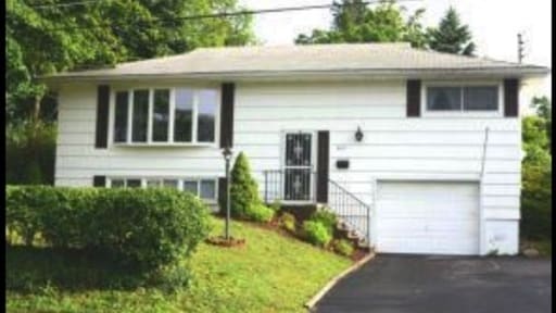 Beautiful 3 Bedroom Maine Endwell Schools!!! - Beautiful 3 Bedroom Maine Endwell Schools!!! House
