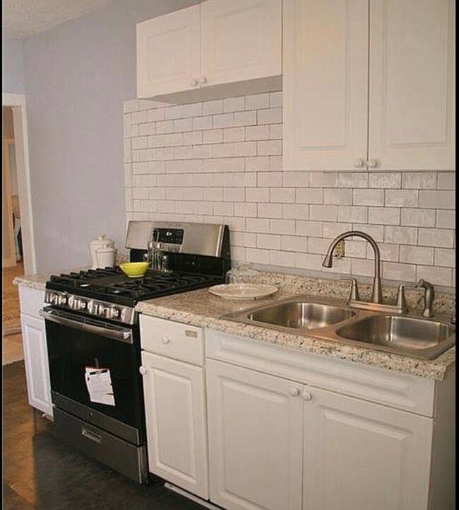 Photo - 1719 Porter St