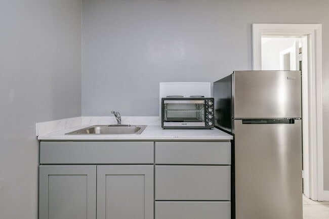 Photo - La Luna Luxury Suites Unit 620 W Amarillo Blvd #01