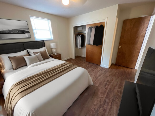 Photo - Village on State