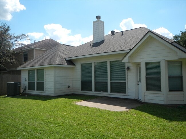 Photo - 1203 Foxland Chase St