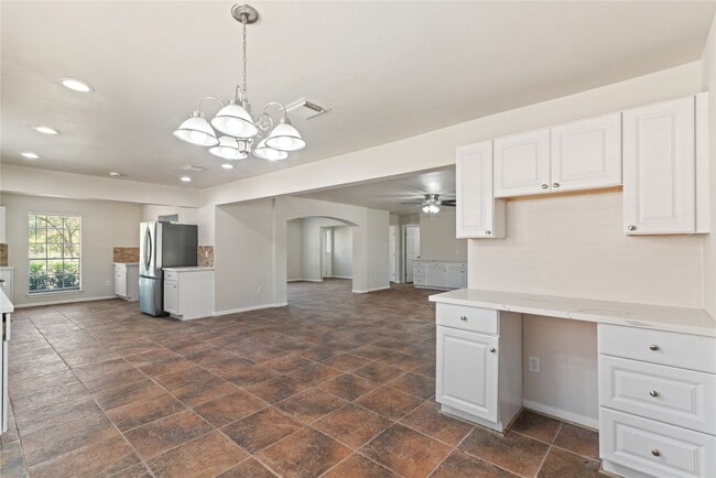 Building Photo - 17923 Beaver Creek Dr