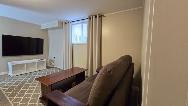 Photo - 92 Clemens St