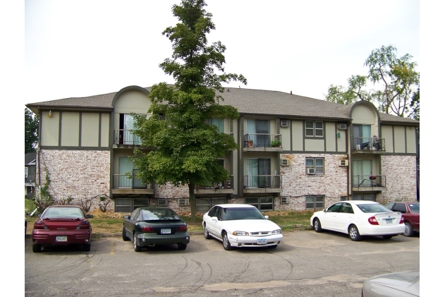 Wilshire Apartments - Wilshire Apartments
