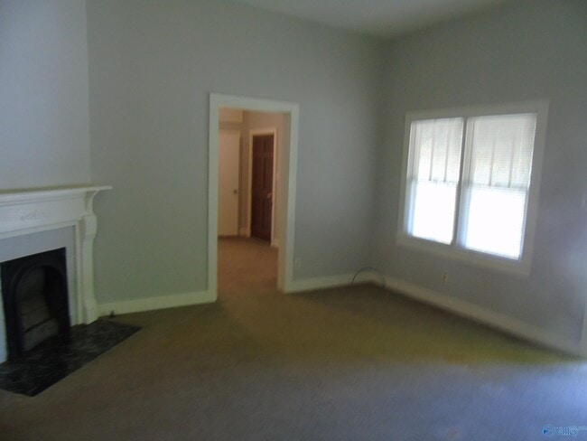Photo - 517 Oshaughnessy Ave NE