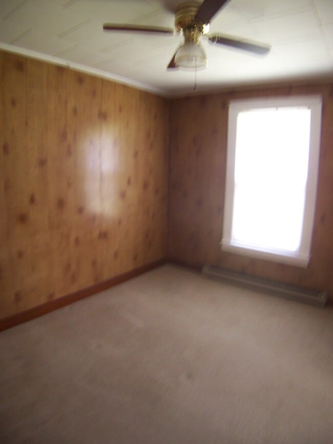 Photo - 1 Bedroom off Staley Rd!