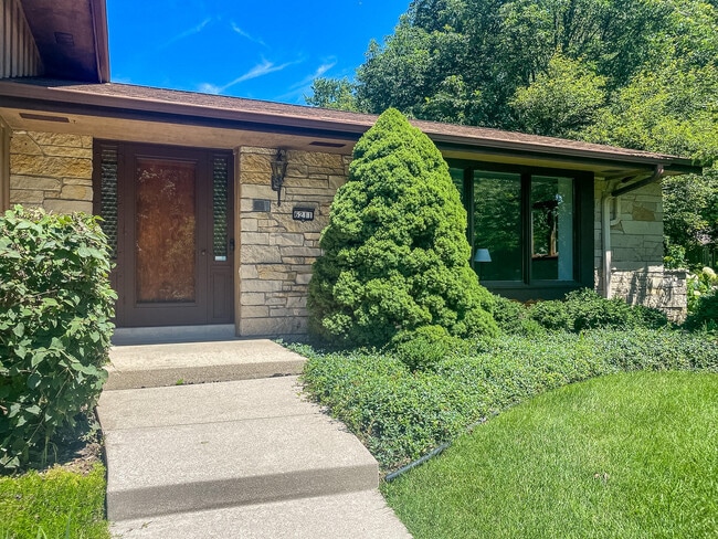 Photo - 6211 Fisher Ln