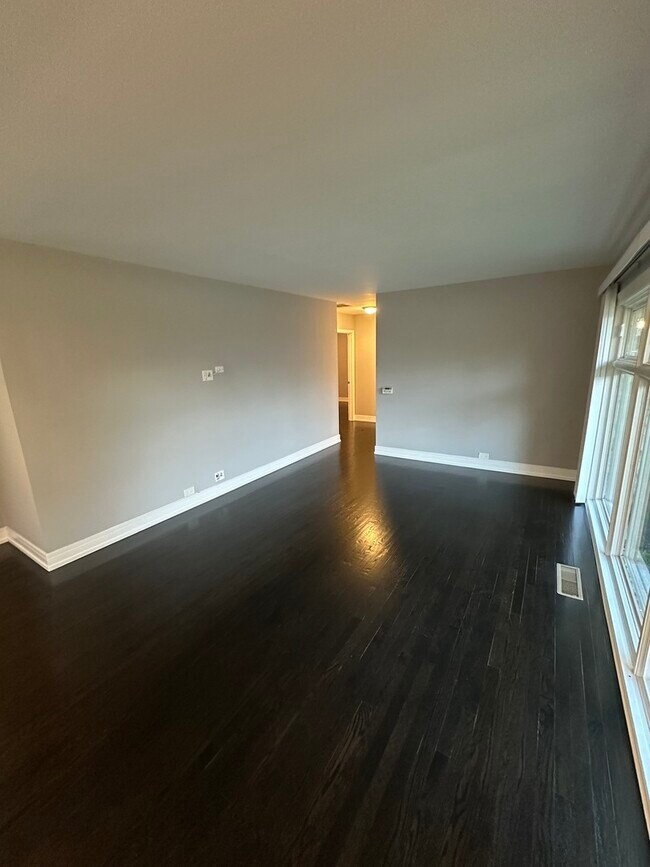 Photo - 7010 Foster St