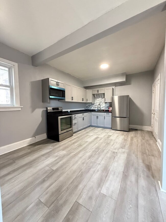 Photo - 1415-1417 Warren Street Unit 1417