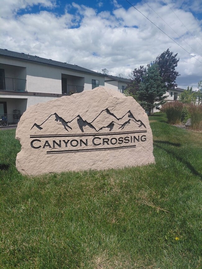 Building Photo - 2707 Blackfoot Ln Unit 201