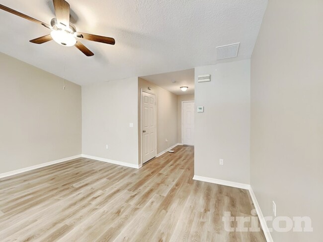 Photo - 1532 Wallace Manor Ave