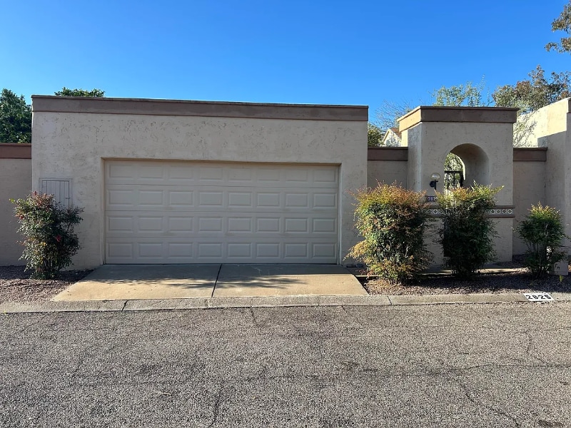Photo - 2825 W Medlar Pl