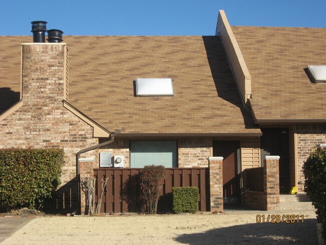 2 BED 2 BATH 1 CAR GARAGE FAIRFIELD GREENS... - 2 BED 2 BATH 1 CAR GARAGE FAIRFIELD GREENS... House