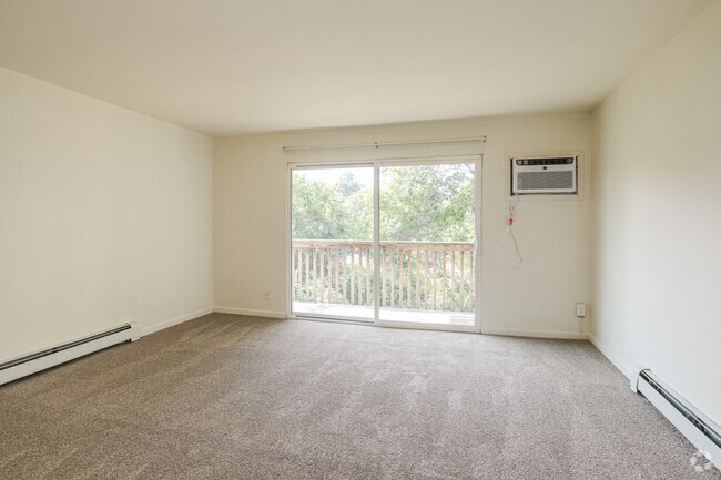 1 BR, 1 BA - Living Room