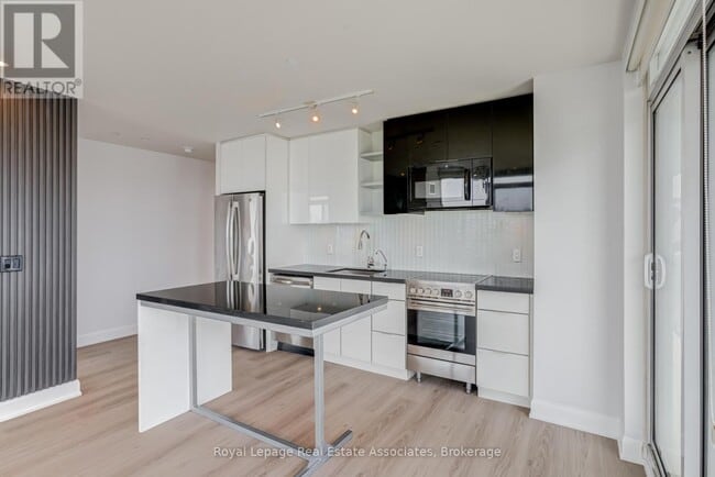 Photo - 33 Shore Breeze Dr Unit 2803