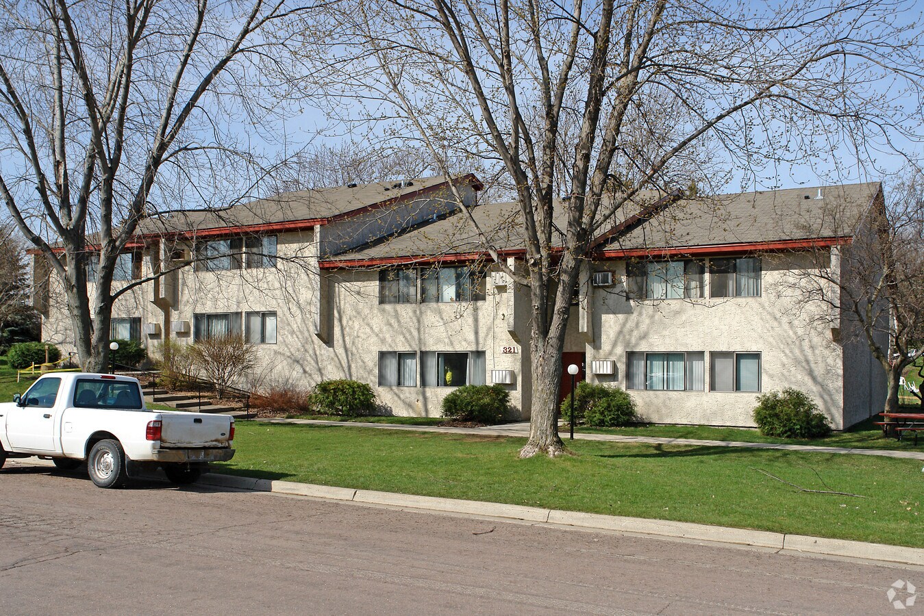 Photo - 321 1st Ave SE