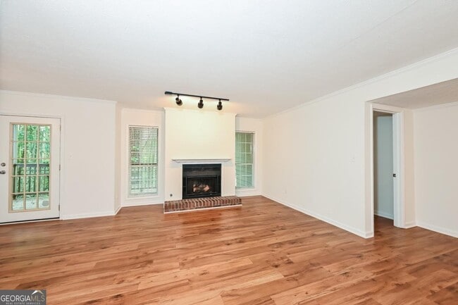 Photo - 201 Lenox Way NE Unit 201