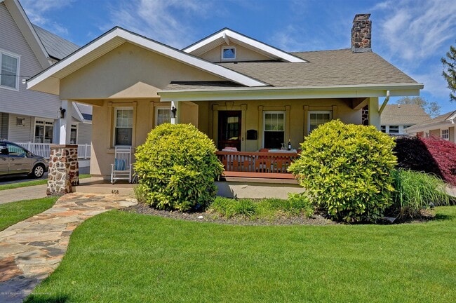 Building Photo - 408 4th Ave
