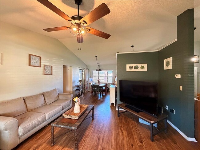 Photo - 7308 Fairwood Ave