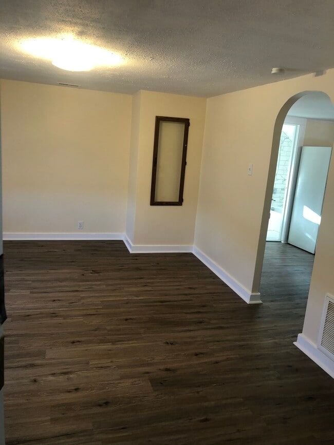 Photo - 68 Perry Ave