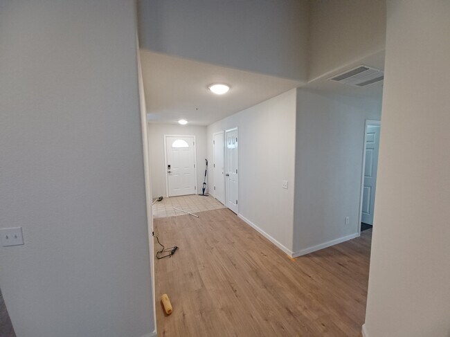 Photo - 589 Hildale Cir House