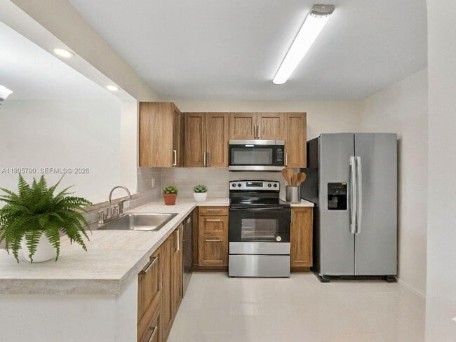 Photo - 2820 Somerset Dr Unit 112O