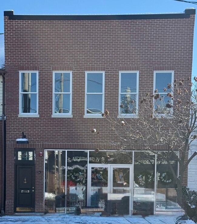 Photo - 906 Main St Unit A