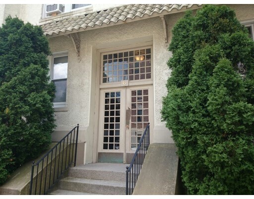 Photo - 6 Radcliffe Rd Unit 2