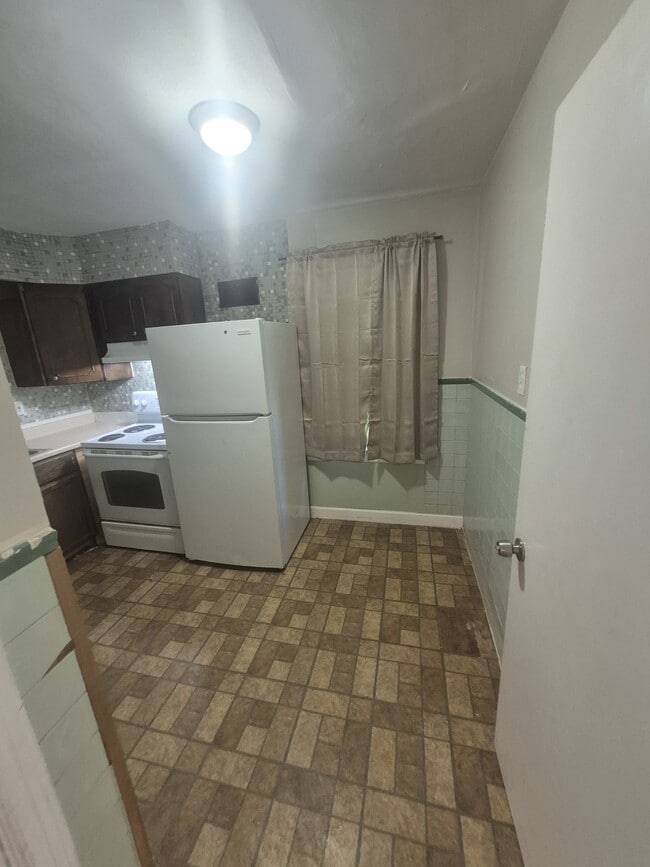 Photo - 433 Plaza Ave