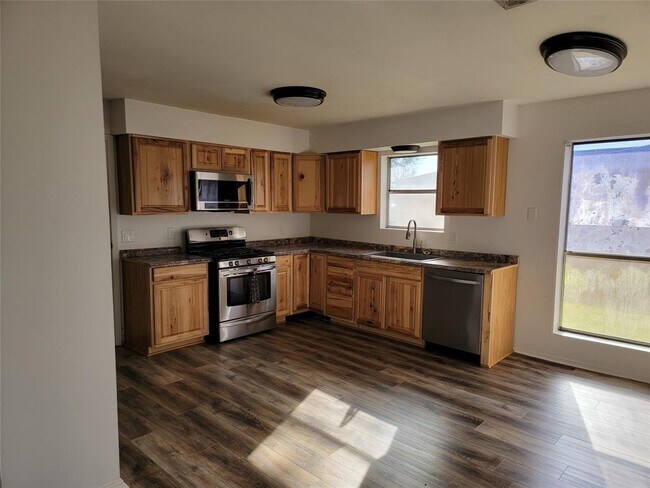 Photo - 257 Austin St