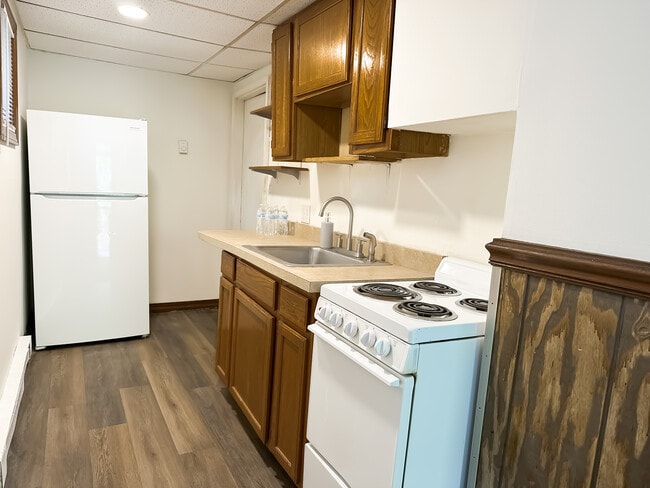 Photo - 565 Brockway Ave Unidad B