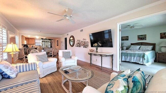 Photo - 911 SW South River Dr Unit 206