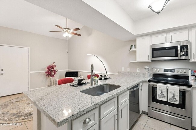 Photo - 8004 N 32nd Dr