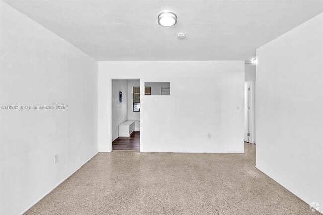 Building Photo - 5802 NE 3rd Ave Unit 2 Rental