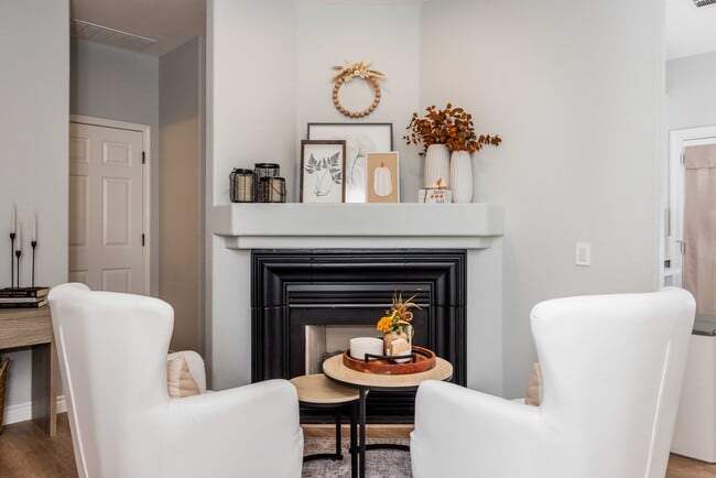 Photo - 1954 Bristol St