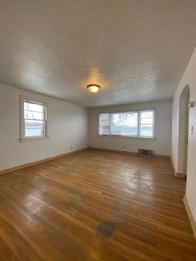 Photo - 748 N Lake St Unidad Apt 2