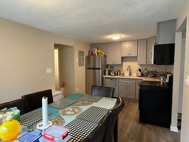 Photo - 56 Seymour St Unit 5