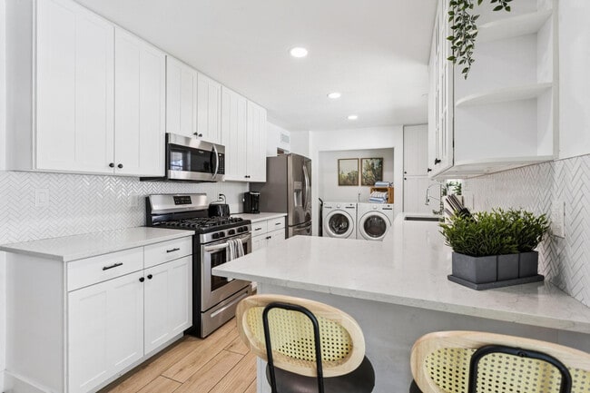 Photo - 7616 E 3rd St