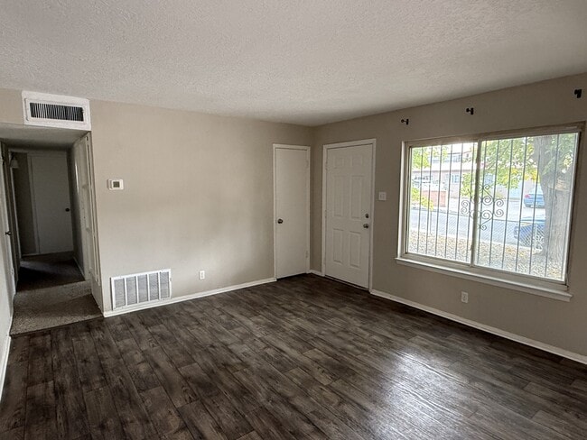 Photo - 1725 Spence Ave SE