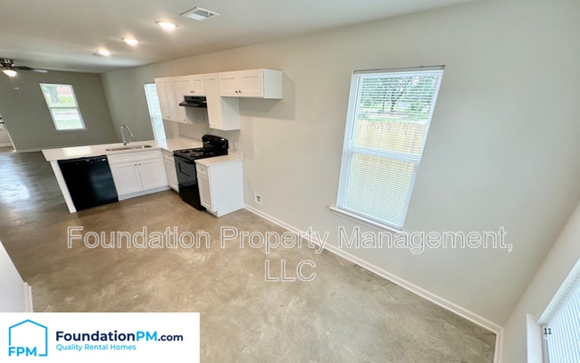 Photo - 2506 E Tyler Ave