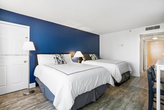 Photo - 19201 Collins Ave Unit 743