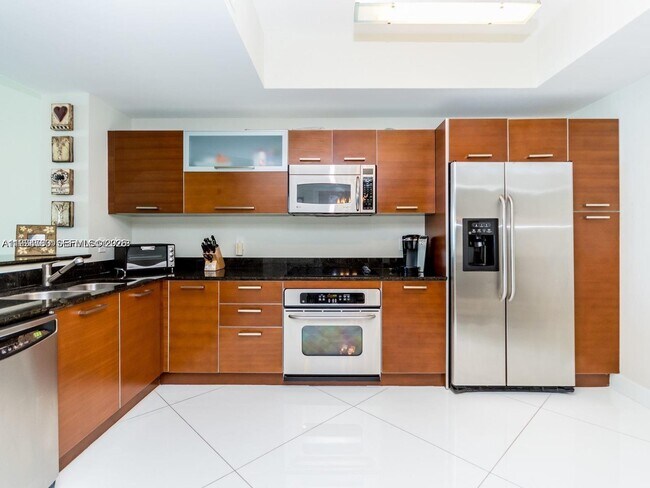 Photo - 3330 NE 190th St Unidad 1412