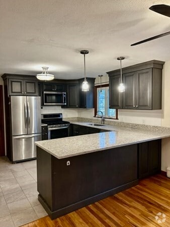 Building Photo - 184 Safford St Unit 1 Rental