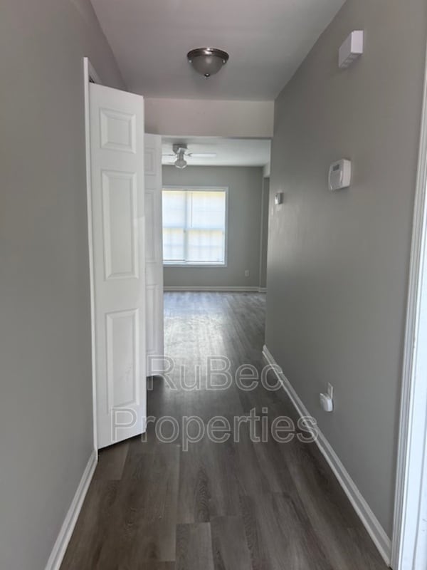 Photo - 5380 Esther Ln