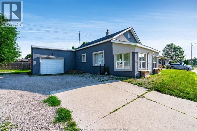 Photo - 1672 Elgin St
