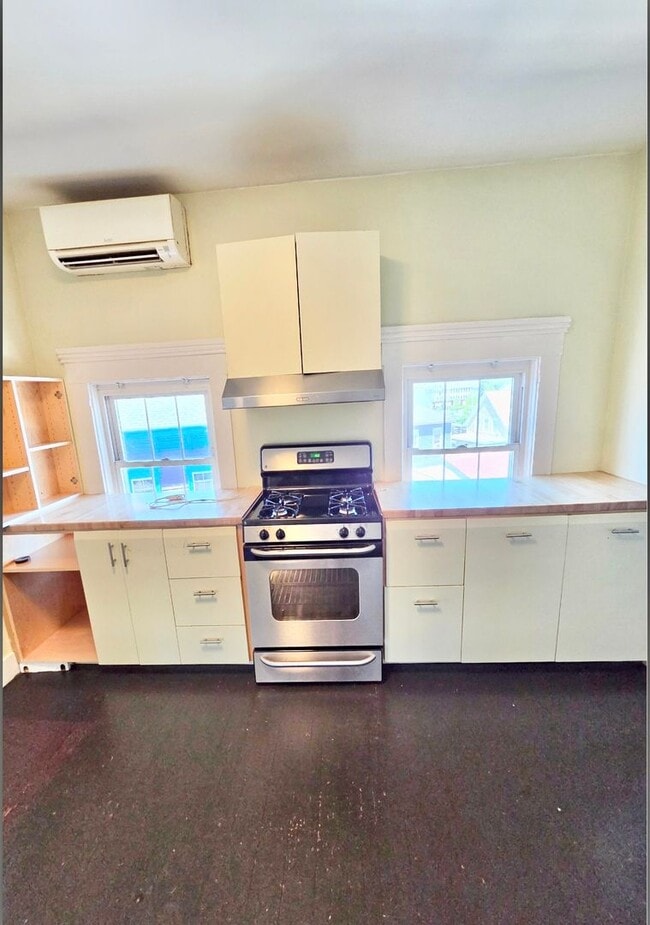 Photo - 123 Elmwood Ave Unit 3