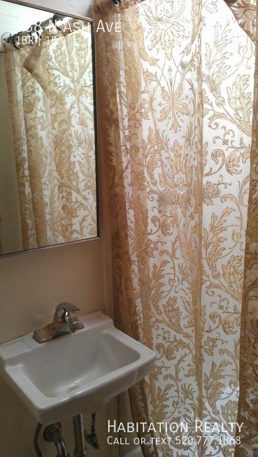 Photo - 538 N Ash Ave