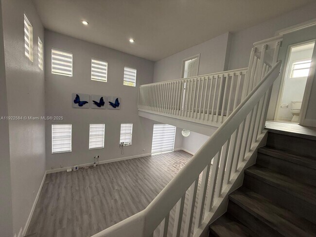 Photo - 9352 SW 155th Ave