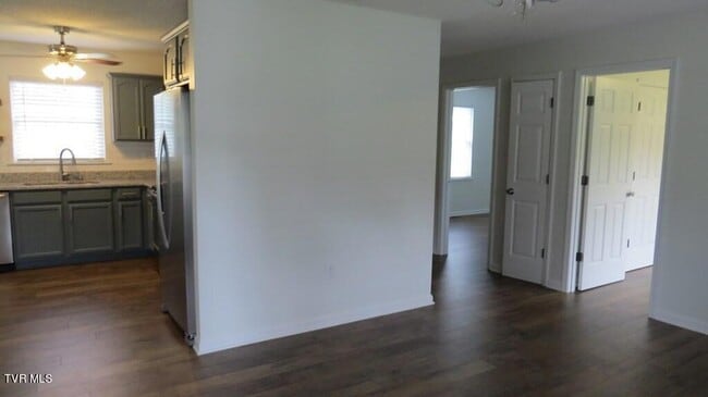 Photo - 2156 Bradley St