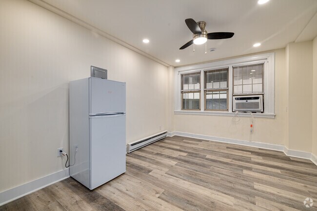Studio - 136SF - Living Room